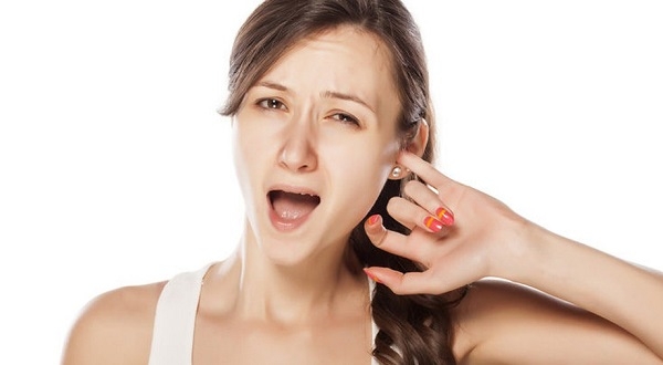 Ngứa tai liên tục là bệnh gì?